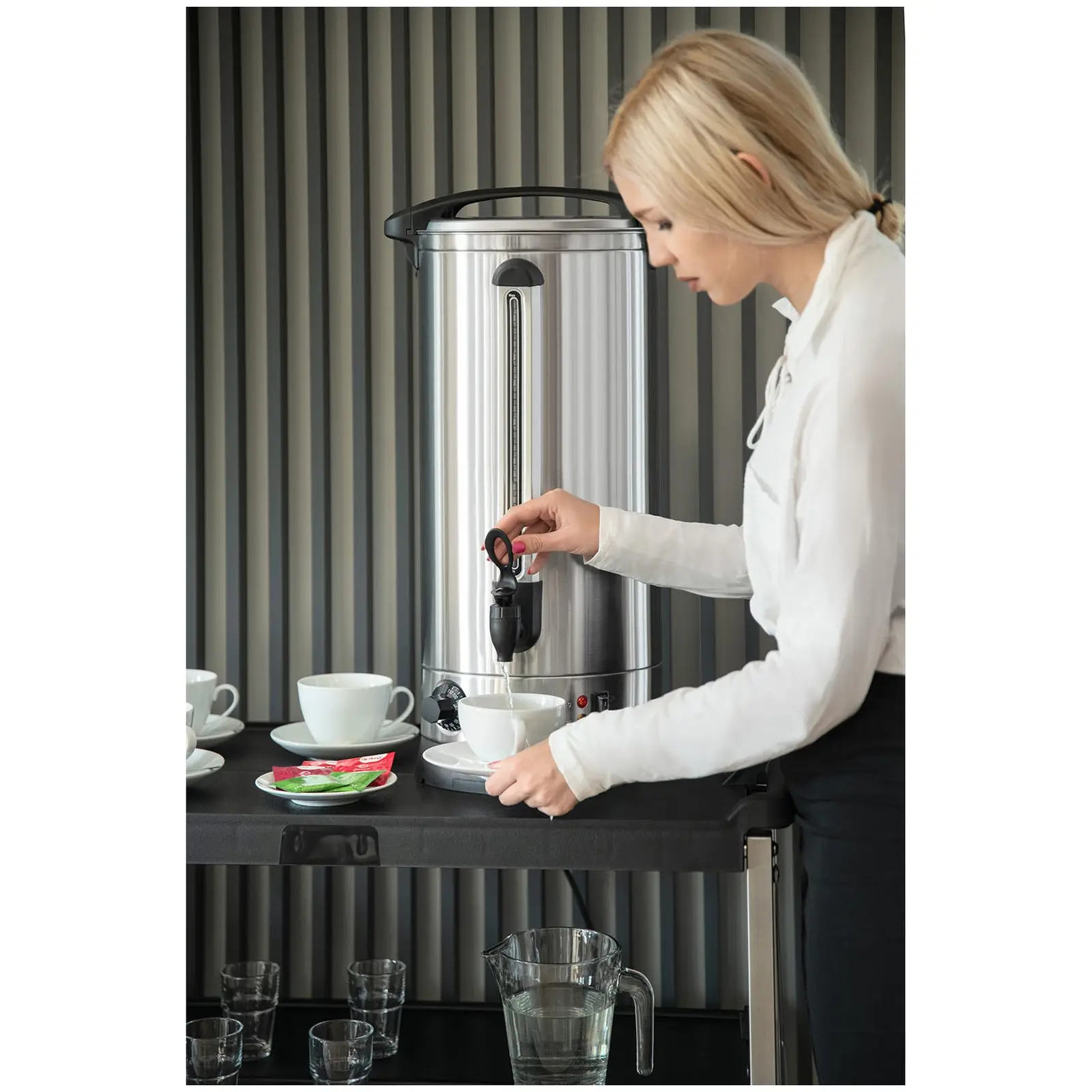 Distributeur d'eau chaude - 23,5 L - 2 500 W - double paroi (Capacité totale: 23.5 l)