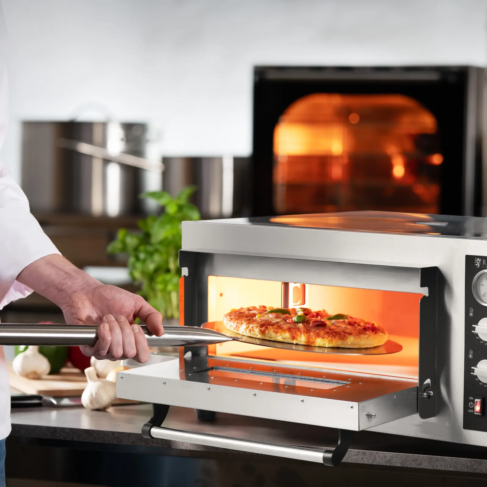 Elektrická pec na pizzu - 4 x 25 cm - 1 komora - 4 200 W - šamot - Royal Catering (Komín: Ne)