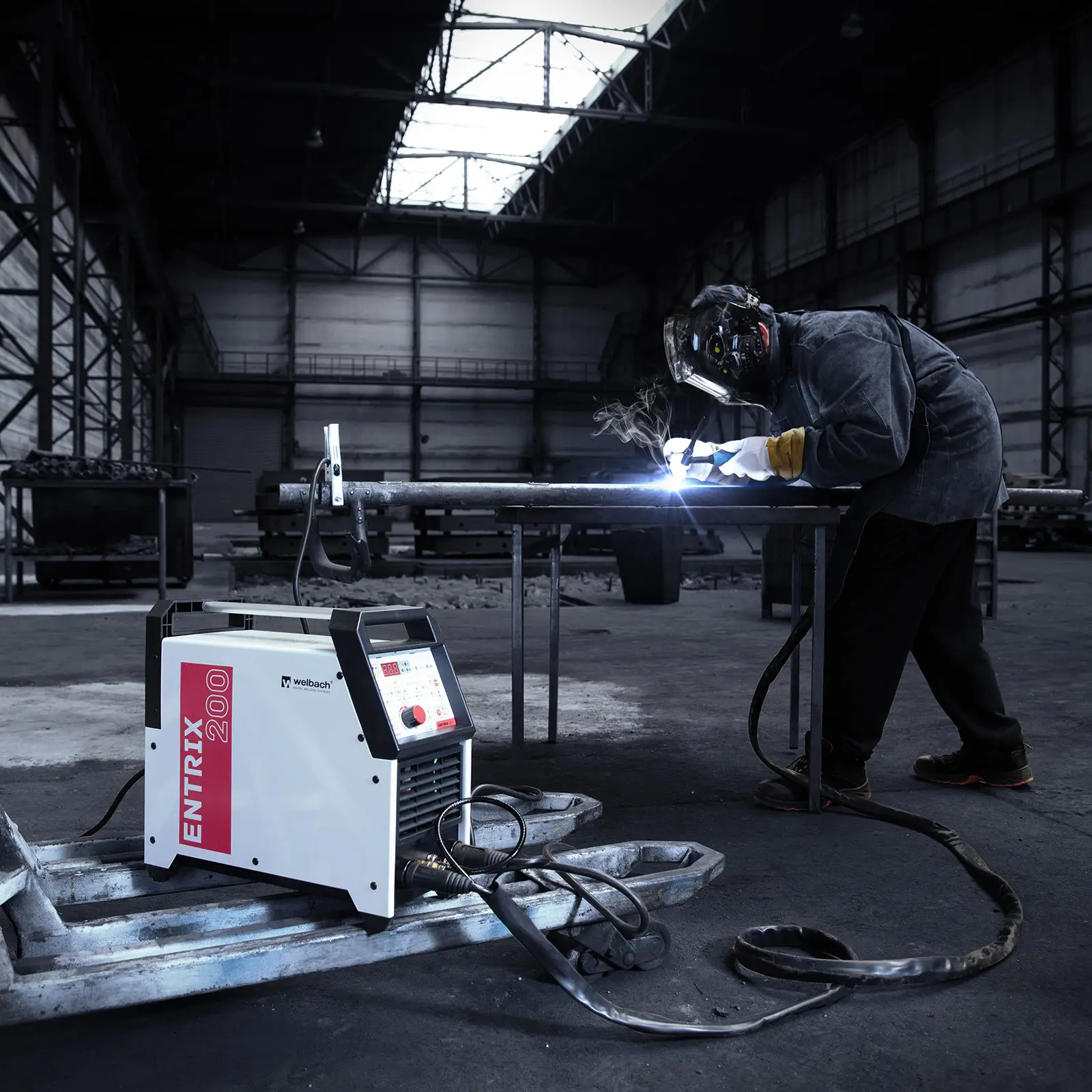 Aluminiumsvets - TIG AC/DC - 200 A - Digital - 230 V - Puls (Typ av inverterare: IGBT)