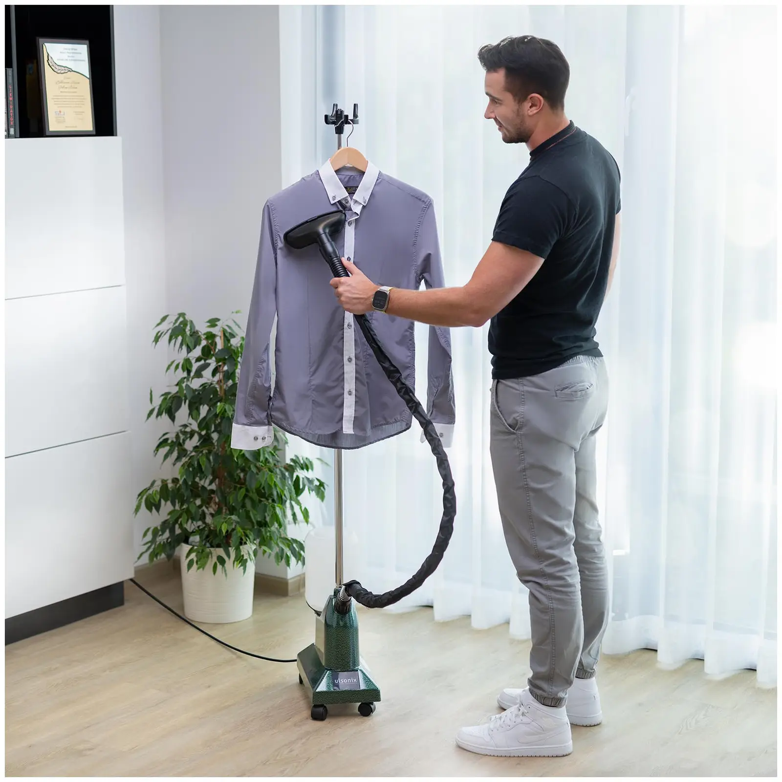 Napařovač oděvů - 1,450 W - 3,65 l (Délka parní hadice: 1500 mm)