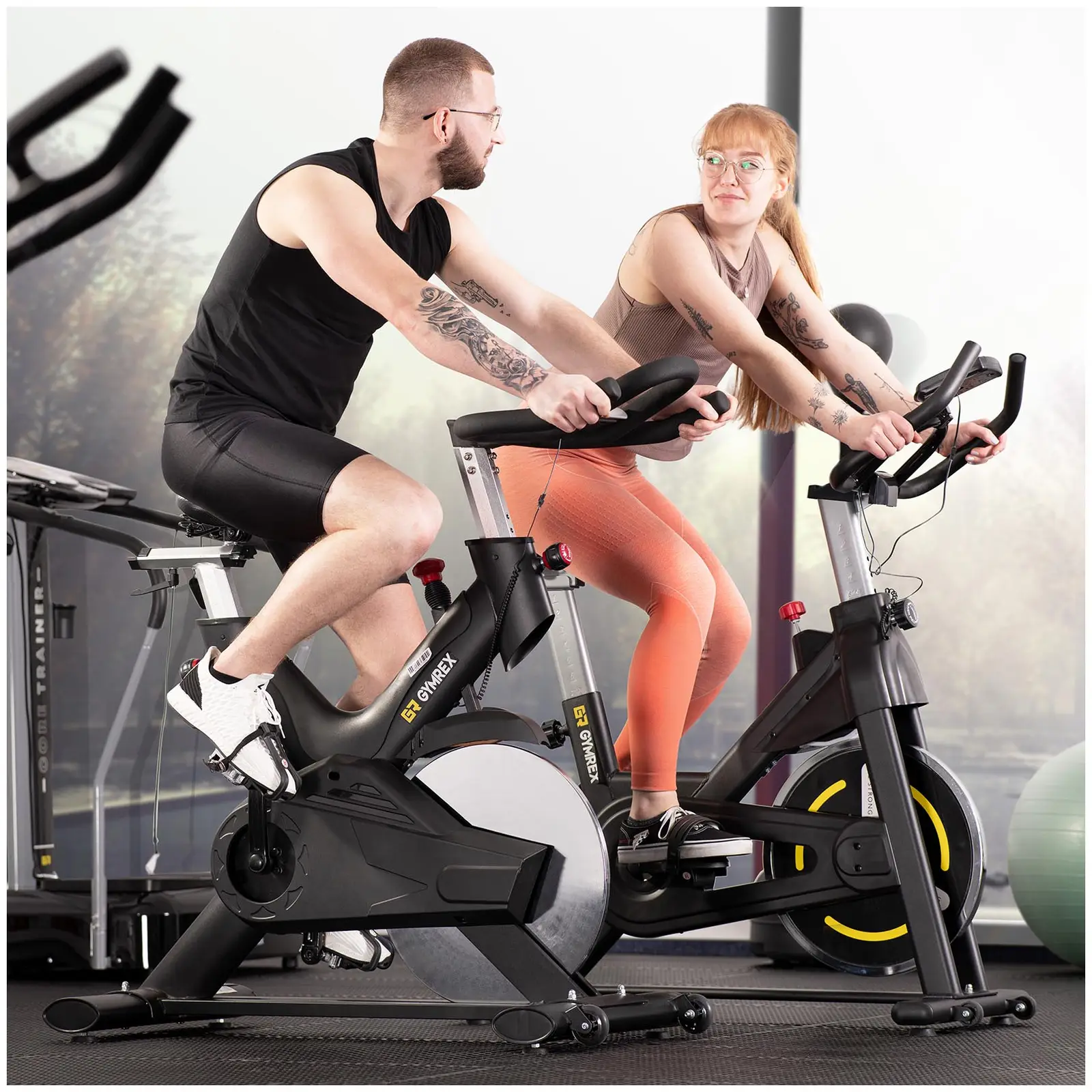 Vélo d'intérieur - Roue d'inertie de 20 kg - Supporte jusqu'à 120 kg - LCD (Couleur(s): Noir)